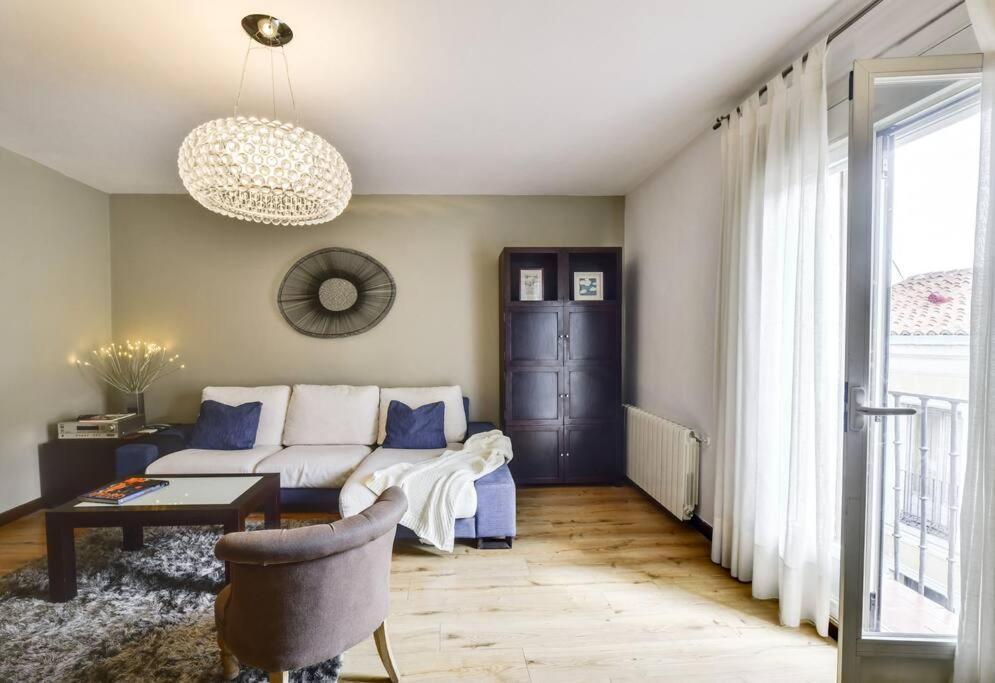 Big Stylish And Modern Apartment In Madrid Centre Buitenkant foto