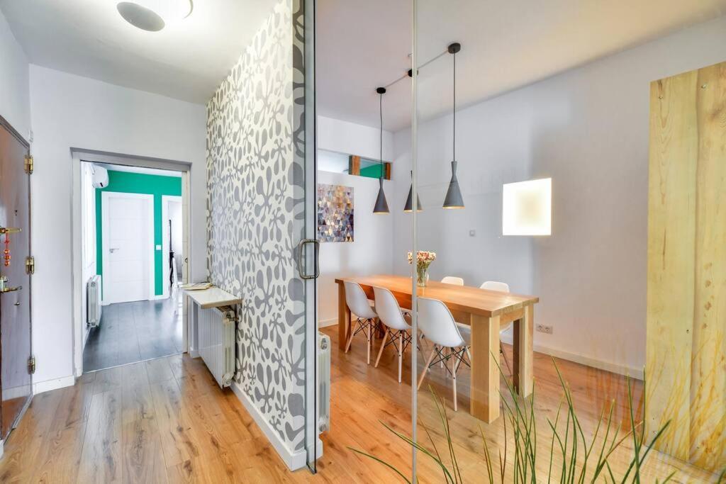 Big Stylish And Modern Apartment In Madrid Centre Buitenkant foto