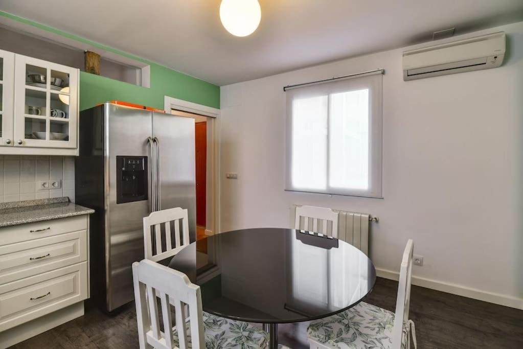 Big Stylish And Modern Apartment In Madrid Centre Buitenkant foto