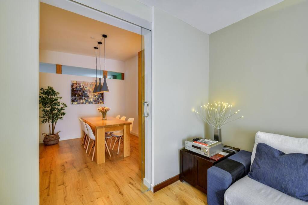 Big Stylish And Modern Apartment In Madrid Centre Buitenkant foto