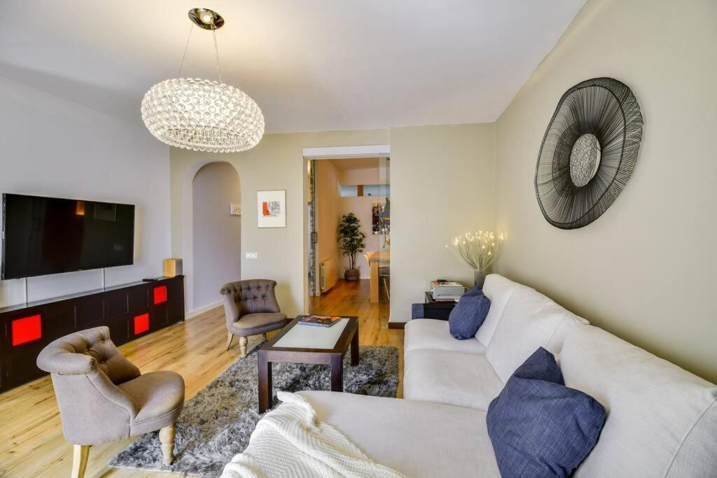 Big Stylish And Modern Apartment In Madrid Centre Buitenkant foto